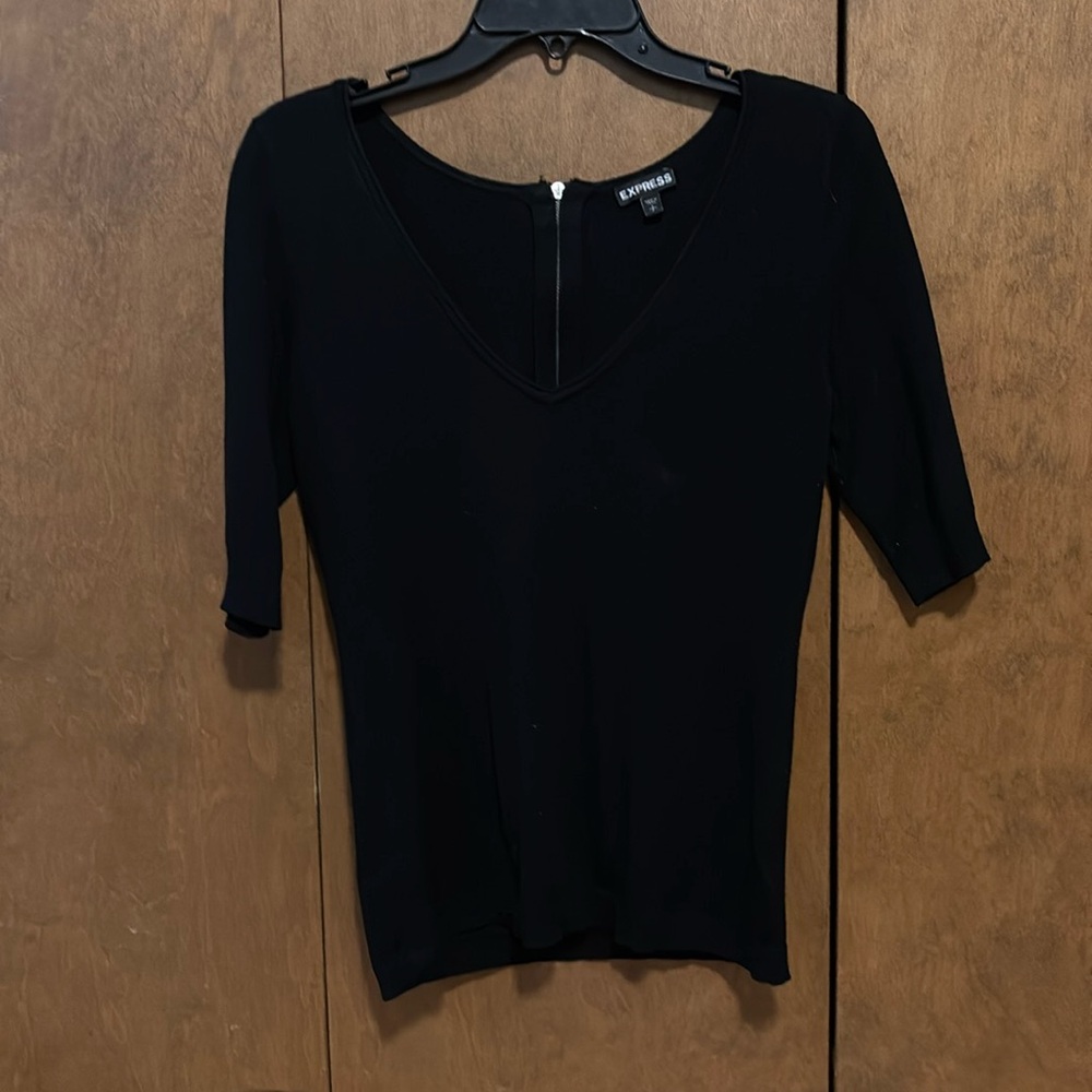 Express V-Neck Knit Top, sz. small